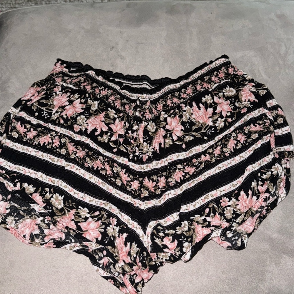Flowy American Eagle shorts